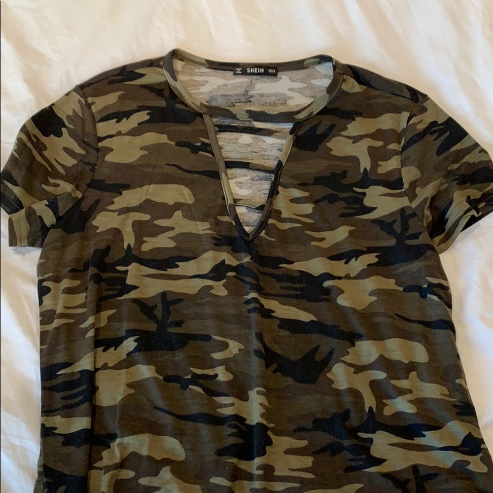 Tee shirt